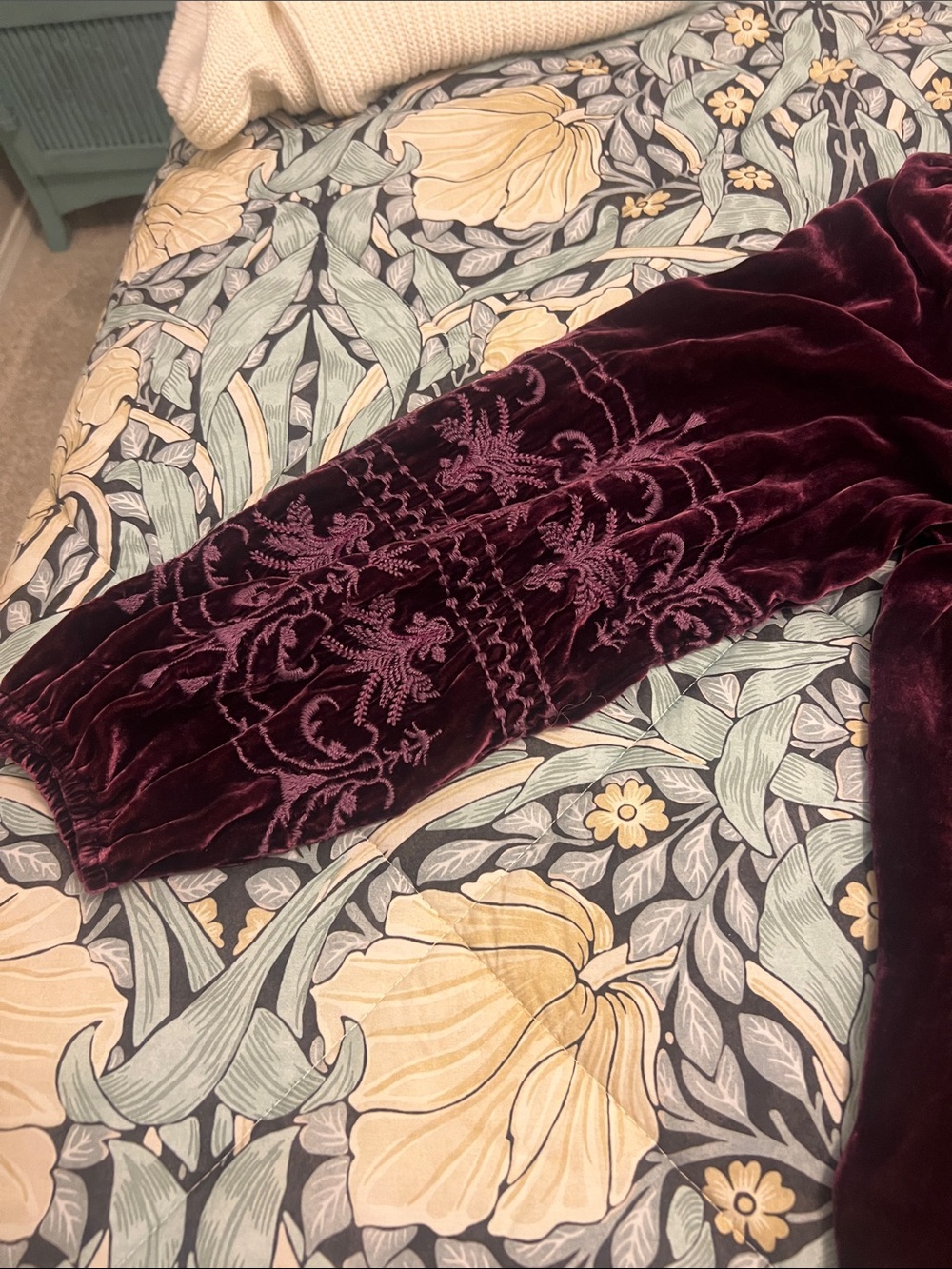 Like New Johnny Was Velvet Burgundy blouse size XL - Picture 8 of 11